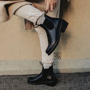 Blundstone heeled boots size 9